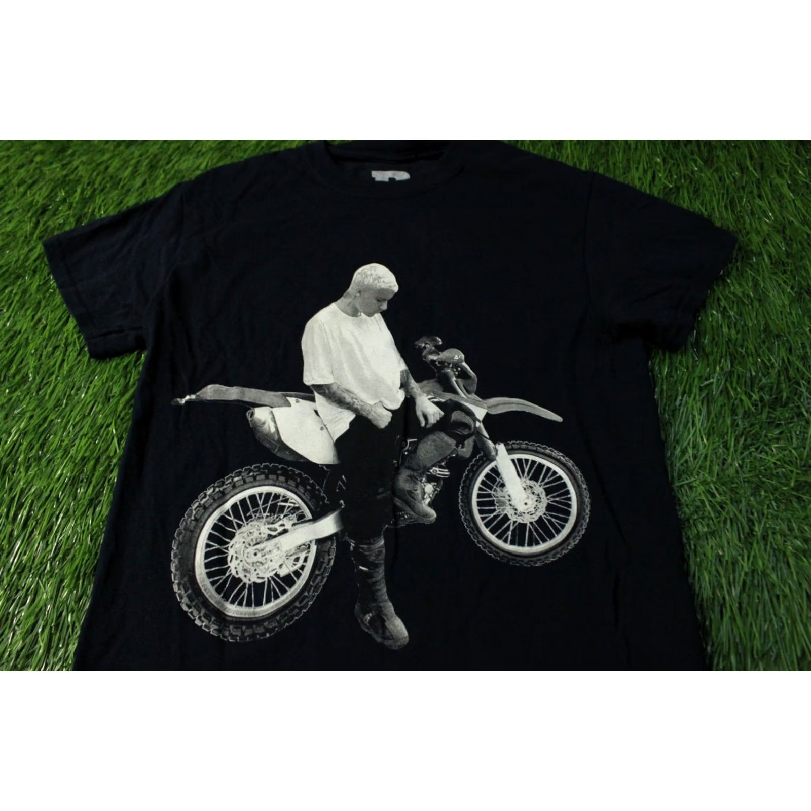 Vintage TEAM BIEBER TOUR 2017 BAND JERSEY T-SHIRT TEE OFFICIAL PRODUCT SIZE S MEN Size US S / EU 44-46 / 1 - 3 Thumbnail