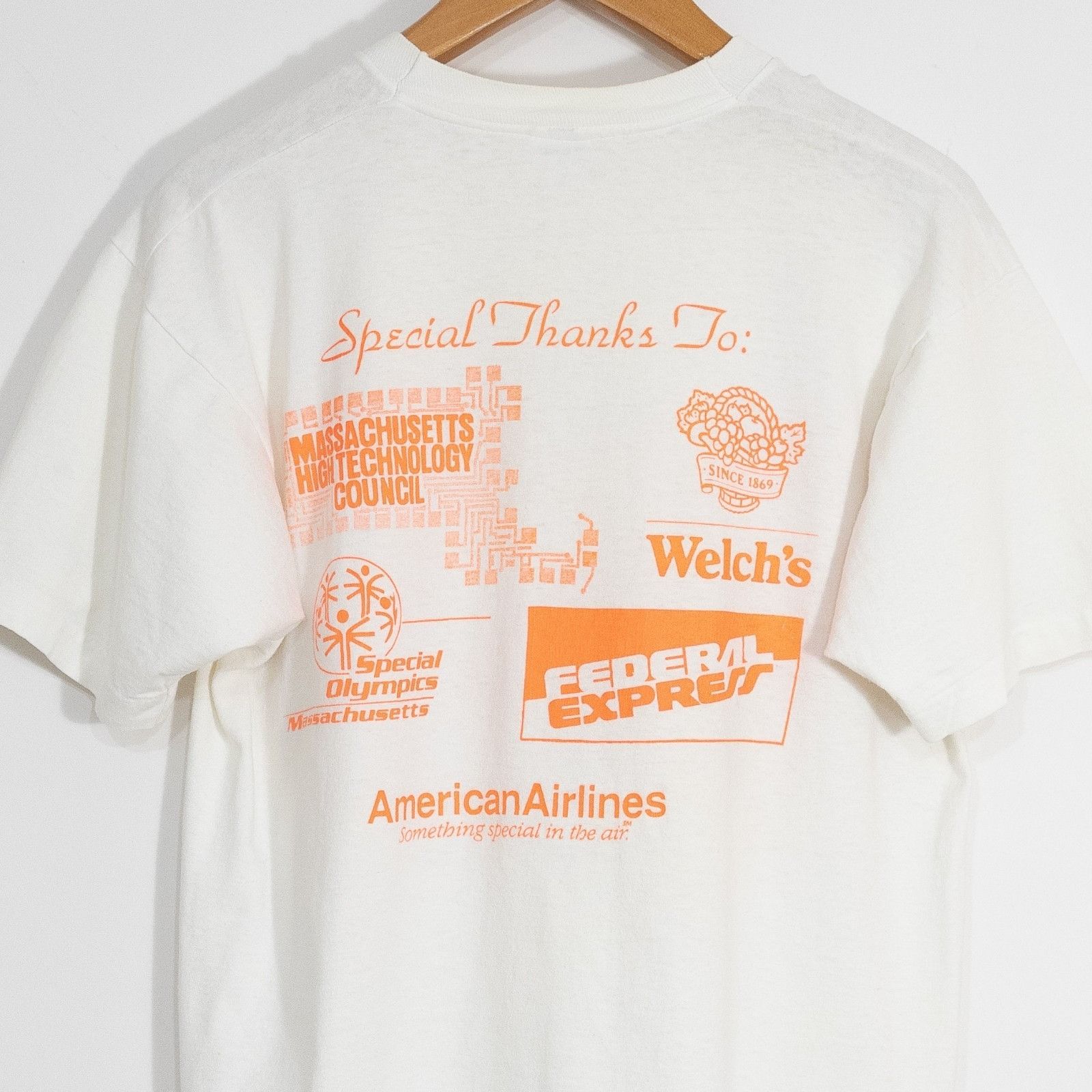 Vintage Vintage 90s Stouffers Bedford Glen Hotel Running Tee Large Size US L / EU 52-54 / 3 - 7 Thumbnail