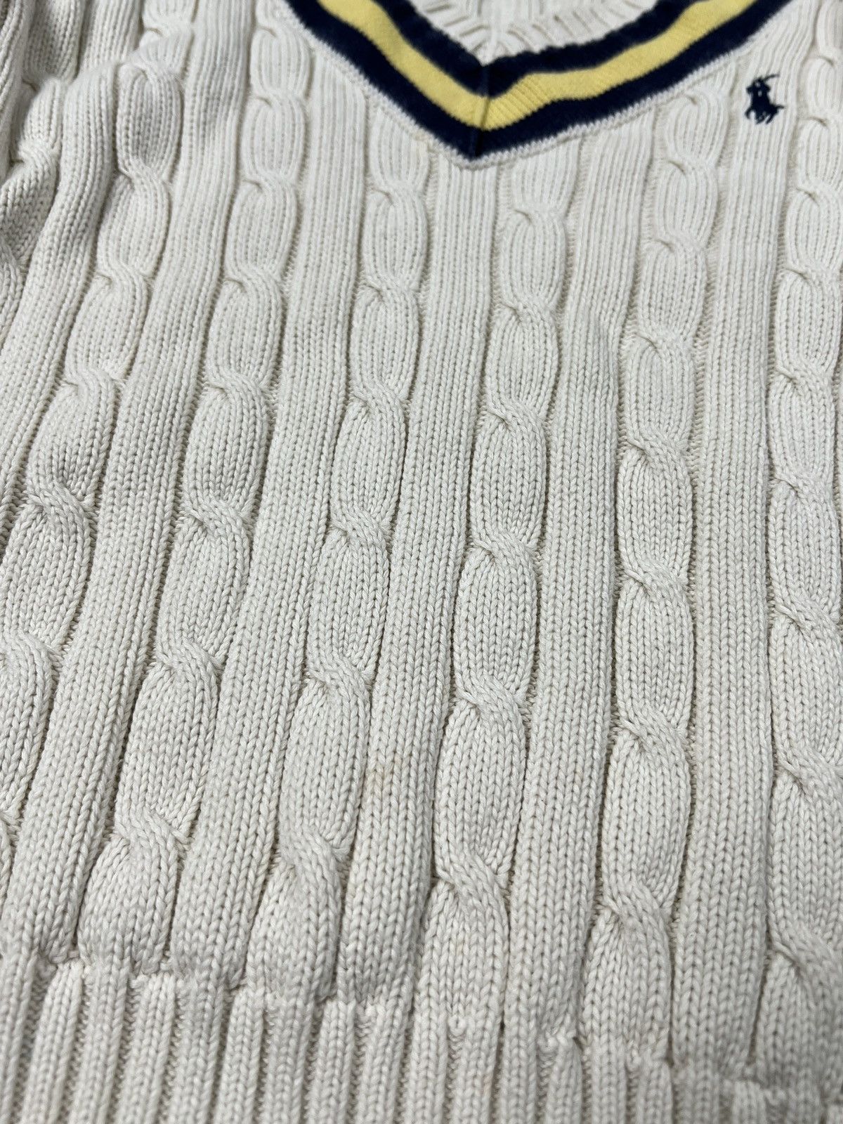 Polo Ralph Lauren Vintage Polo Ralph Lauren Heavyweight Knitted V-Neck Women’s Size M / US 6-8 / IT 42-44 - 4 Thumbnail