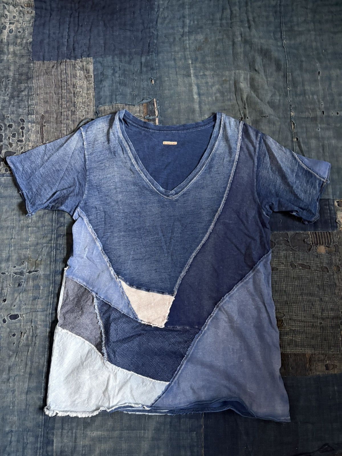 Kapital Kountry Kapital kountry indigo patchwork t shirt v neck Size US L / EU 52-54 / 3 - 1 Thumbnail