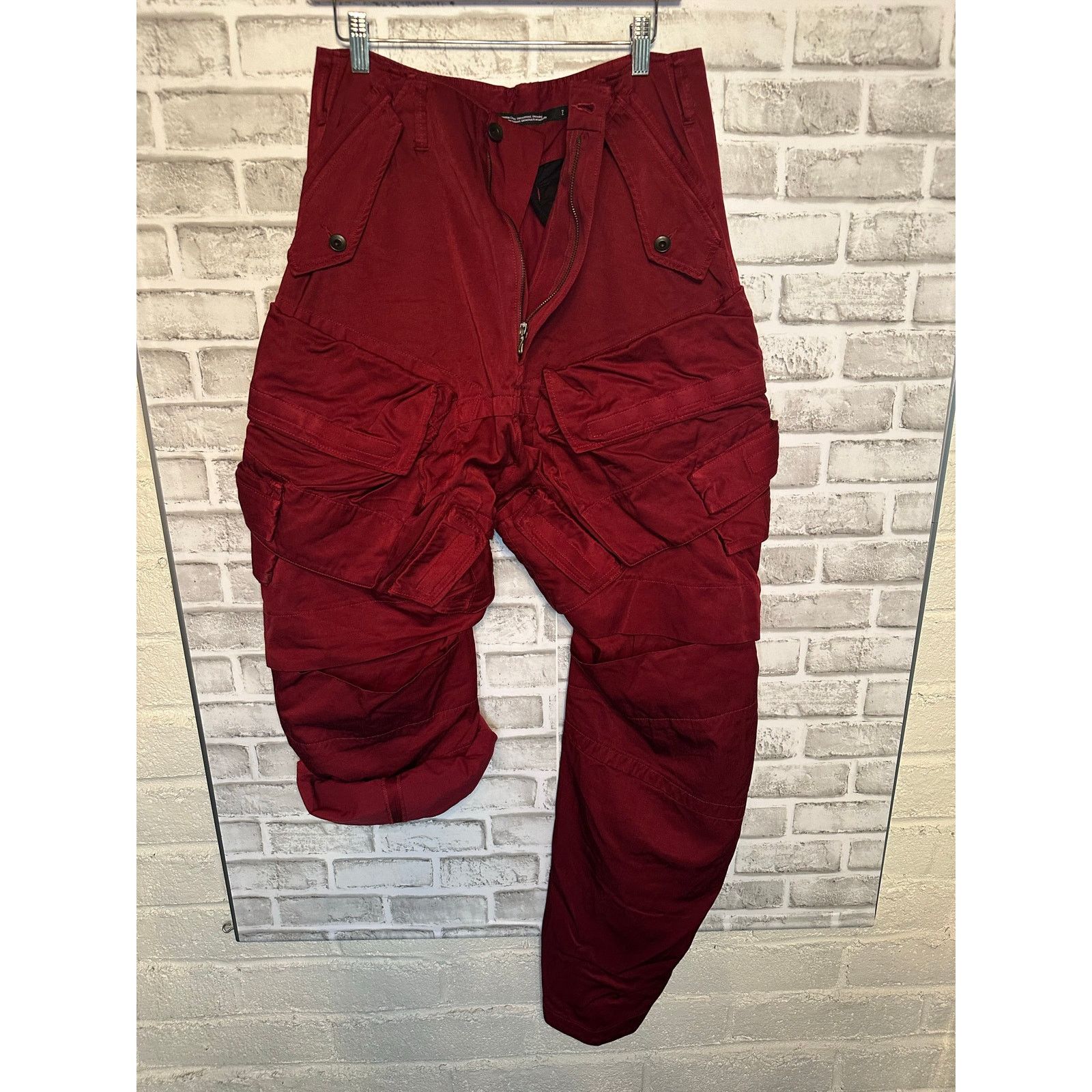 Julius FW23 Elytra Red Gasmask Cargo Pants size 1 Tatsuro Horikawa Size US 34 / EU 50 - 7 Thumbnail