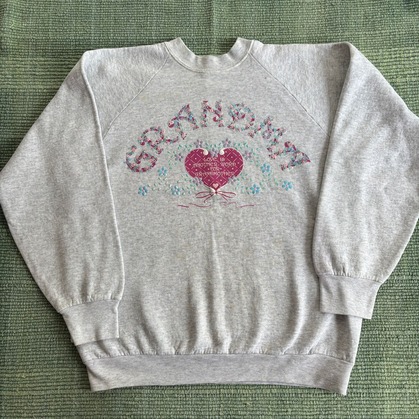 Fruit Of The Loom Vintage 90s Grandma sweatshirt size medium to large, gray Size M / US 6-8 / IT 42-44 - 1 Thumbnail