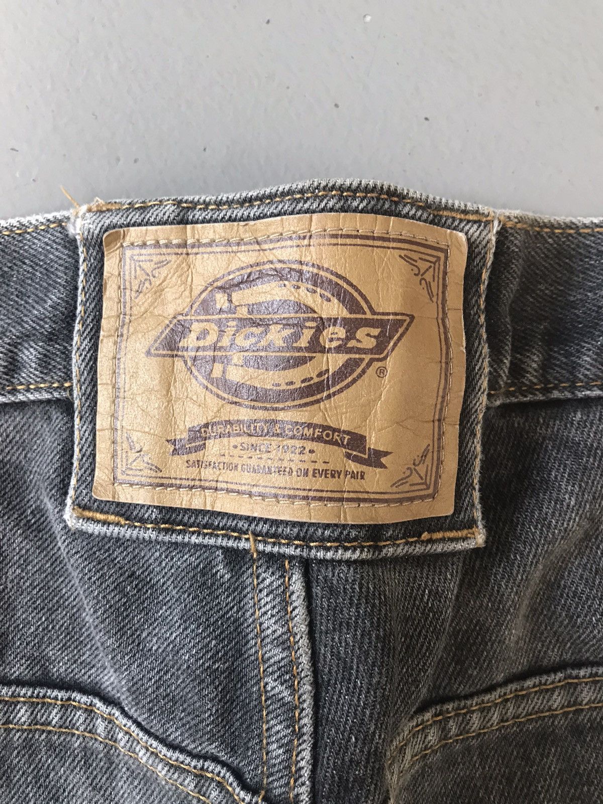 Dickies × Vintage Vintage dickies spell out embroidered denim Size US 40 / EU 56 - 7 Thumbnail