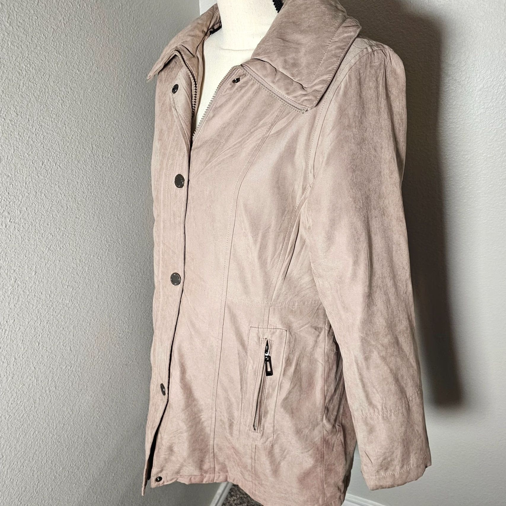 Vintage VINTAGE Fleet Street WOMEN'S Beige Jacket SIZE M Adjustable Warm Zip Button Regular Jacket Women Size M / US 6-8 / IT 42-44 - 2 Thumbnail