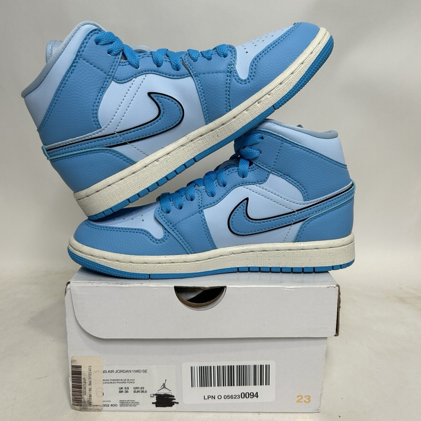 Nike Nike Shoes Air Jordan 1 Mid SE WMNS “Ice Blue” 2024 Size US 6 / IT 36 - 3 Thumbnail