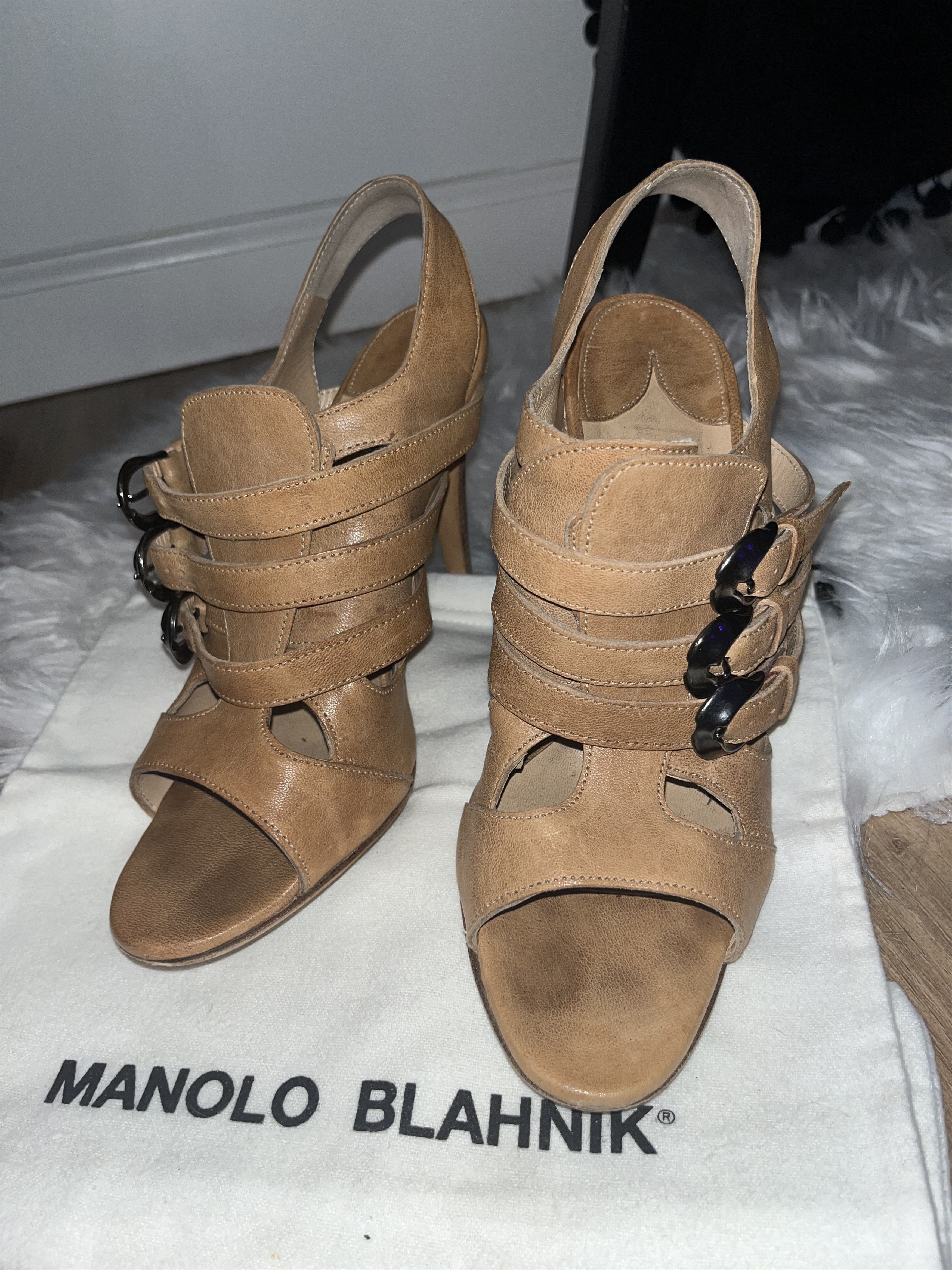Manolo Blahnik Manolo Blahnik Buckle Heel Size US 8 / IT 38 - 2 Thumbnail