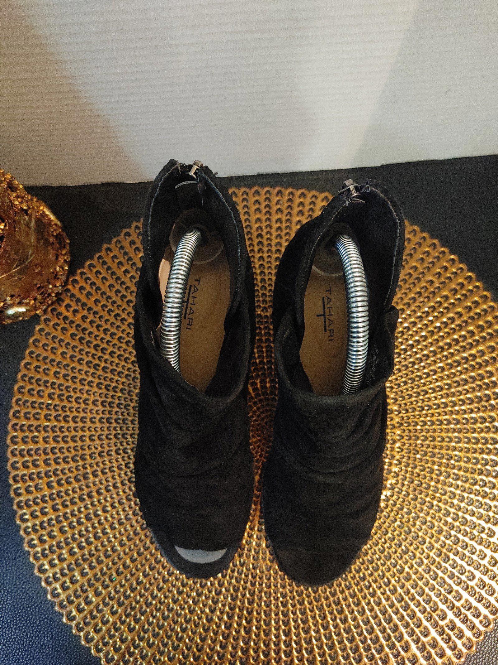 Elie Tahari Tahari Devina Booties Size 8.5 Size US 8.5 / IT 38.5 - 3 Thumbnail