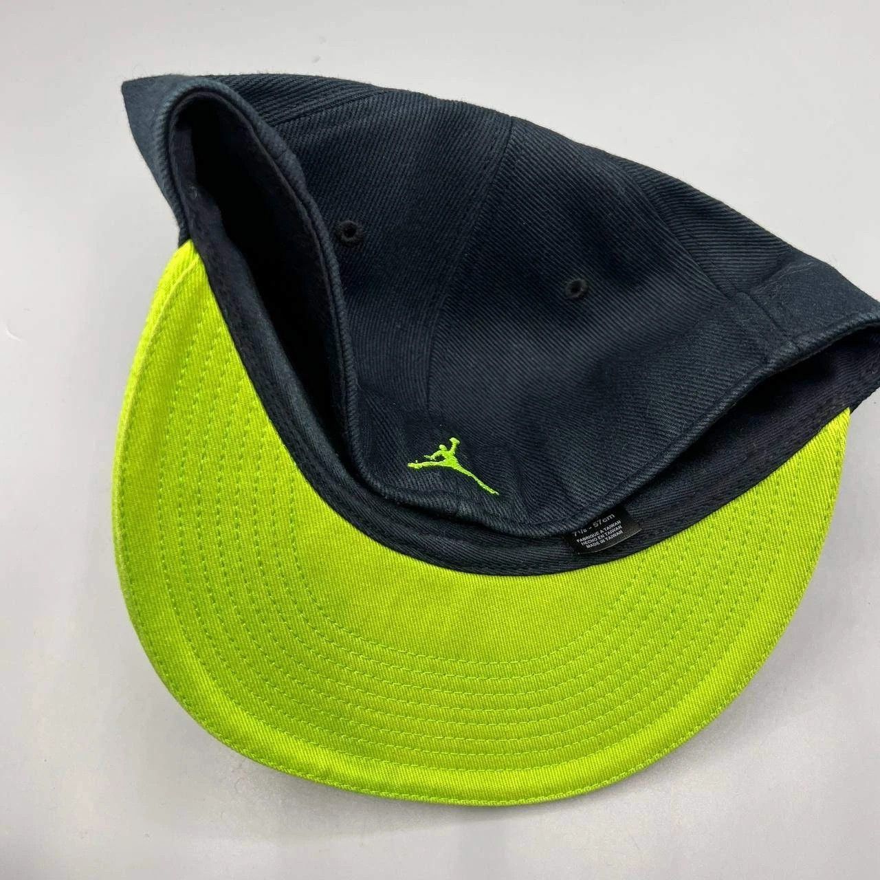 Jordan Brand Air Jordan Hat Men 7 1/8 Embroidered Jumpman Fitted Cap Size ONE SIZE - 3 Thumbnail