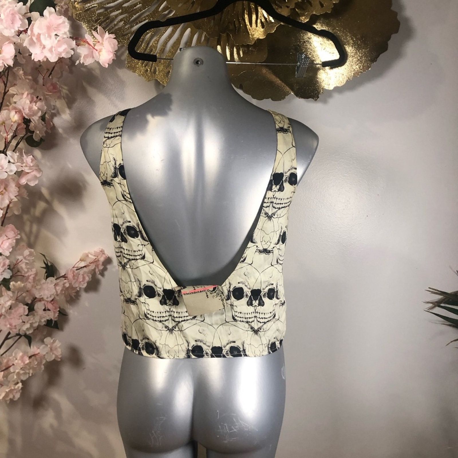NBDN Nobrandedon Silk blouse skull design scoop open back. Size S / US 4 / IT 40 - 7 Thumbnail