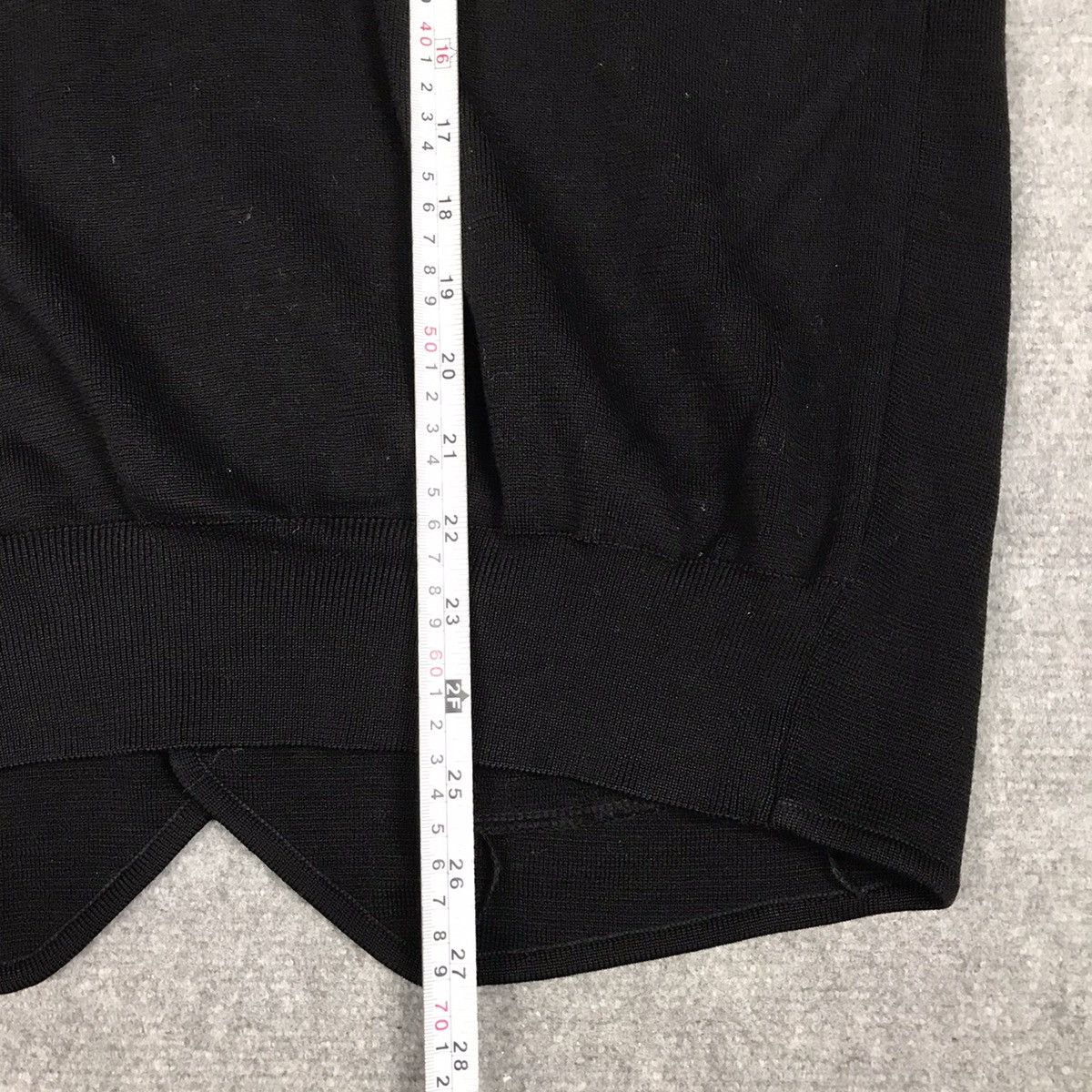 Yves Saint Laurent YVES SAINT LAURENT POUR HOMME KNITWEAR VEST Size US L / EU 52-54 / 3 - 5 Thumbnail