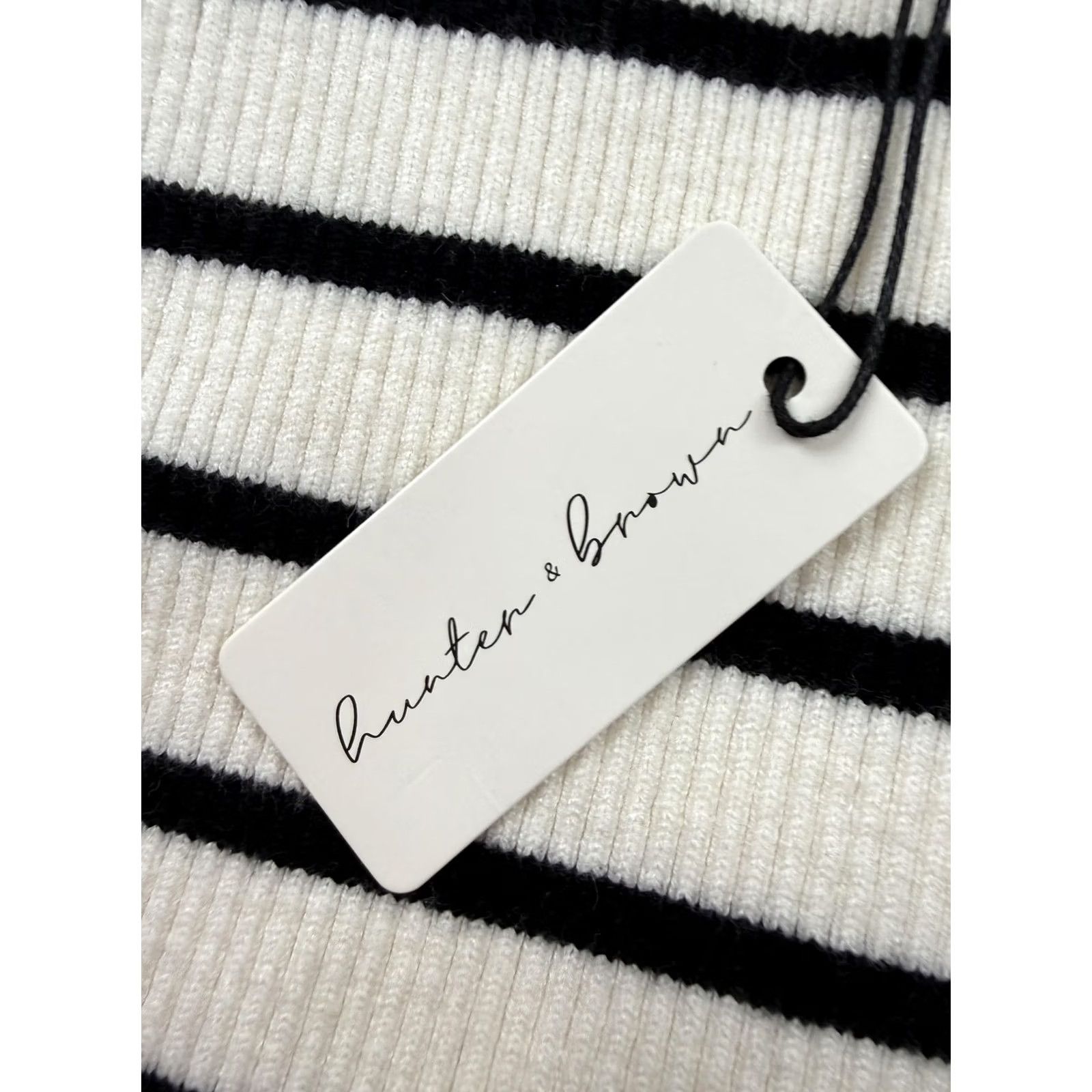 Hunter VINTAGE Hunter & Brown Sweater Vest Womens XS White Stripe Ribbed Knit Cropped Size XS / US 0-2 / IT 36-38 - 3 Thumbnail