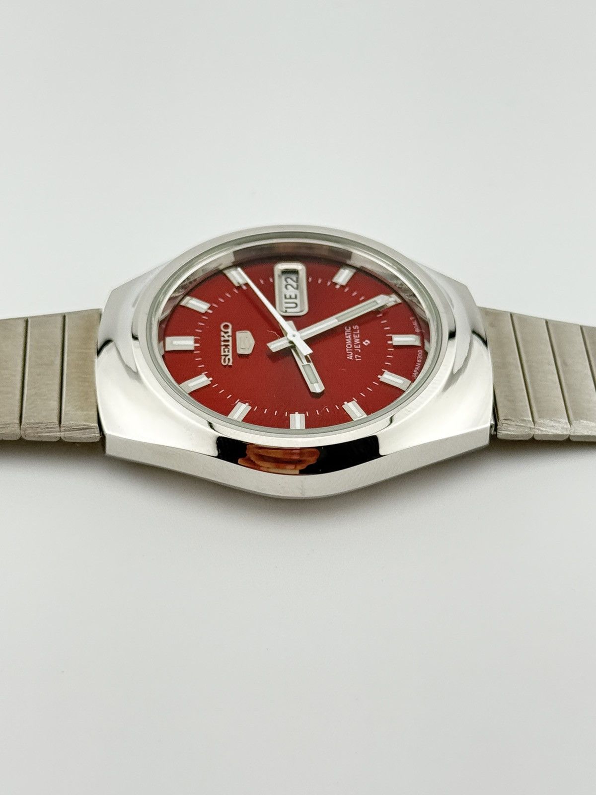 Seiko Seiko 5 Automatic Men’s Watch 36mm Red Dial 6309 Japan Size 36 - 7 Thumbnail