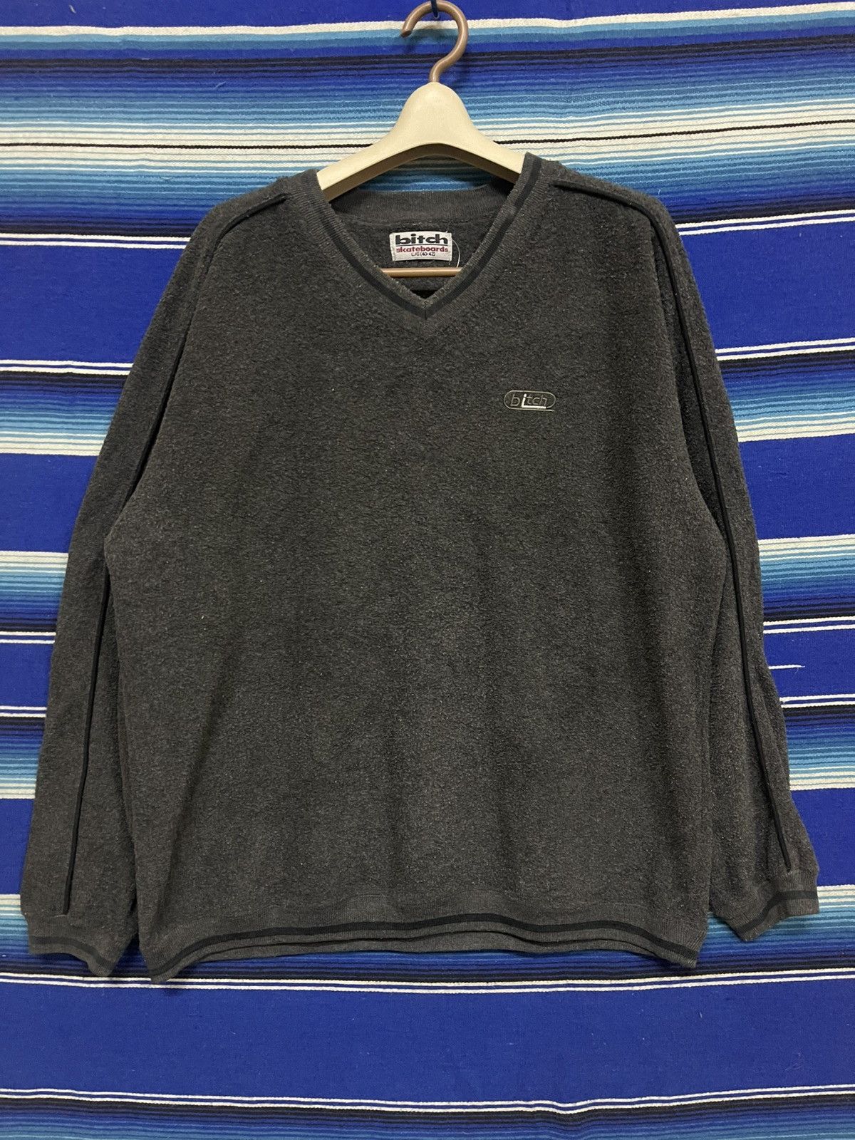 Vintage 🔥RARE Vintage 90s BITCH Skateboard Sweatshirt Size US L / EU 52-54 / 3 - 1 Thumbnail
