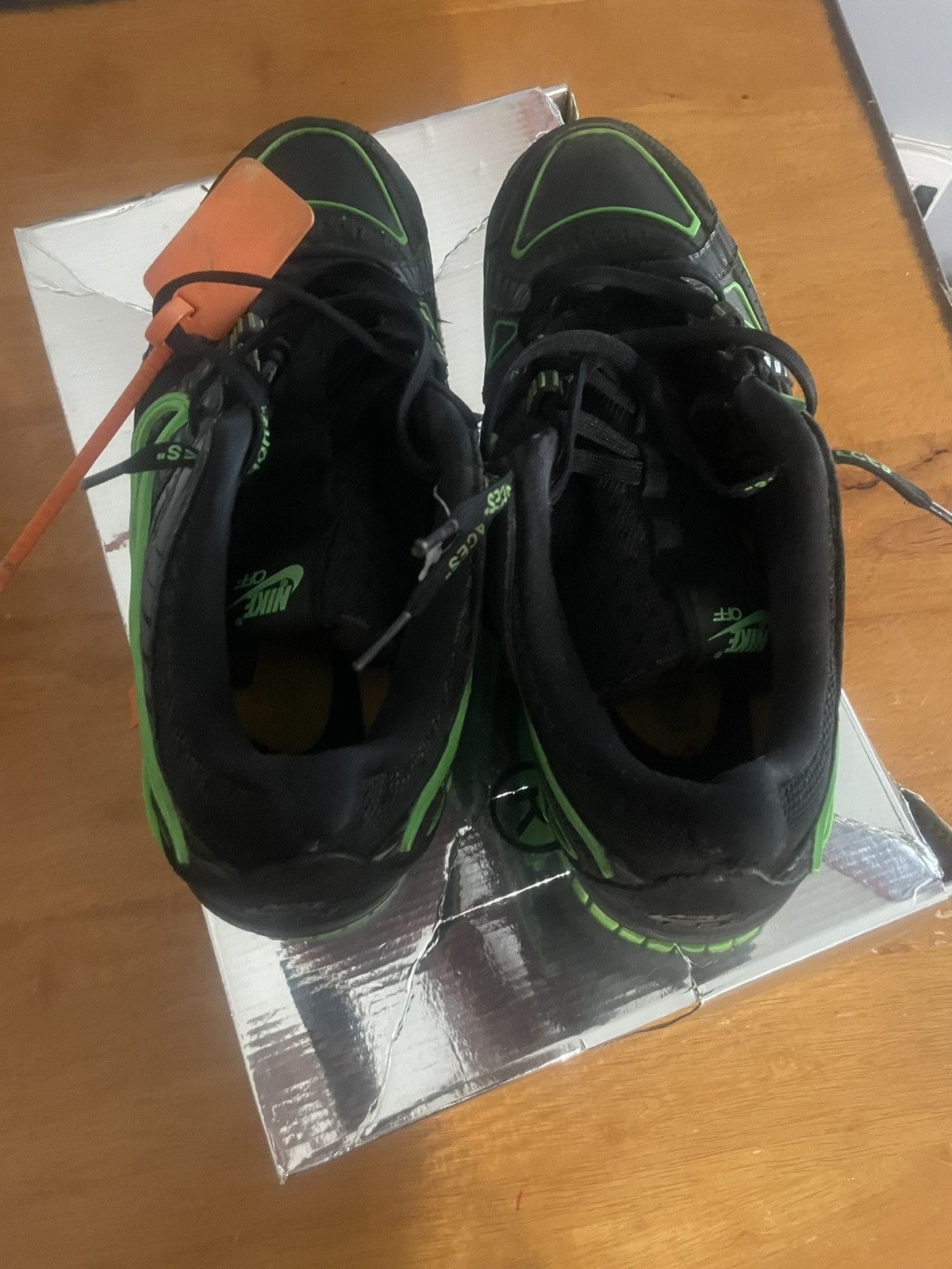 Nike × Off-White Off White x Air Rubber Dunk Green Strike Size US 12 / EU 45 - 2 Thumbnail
