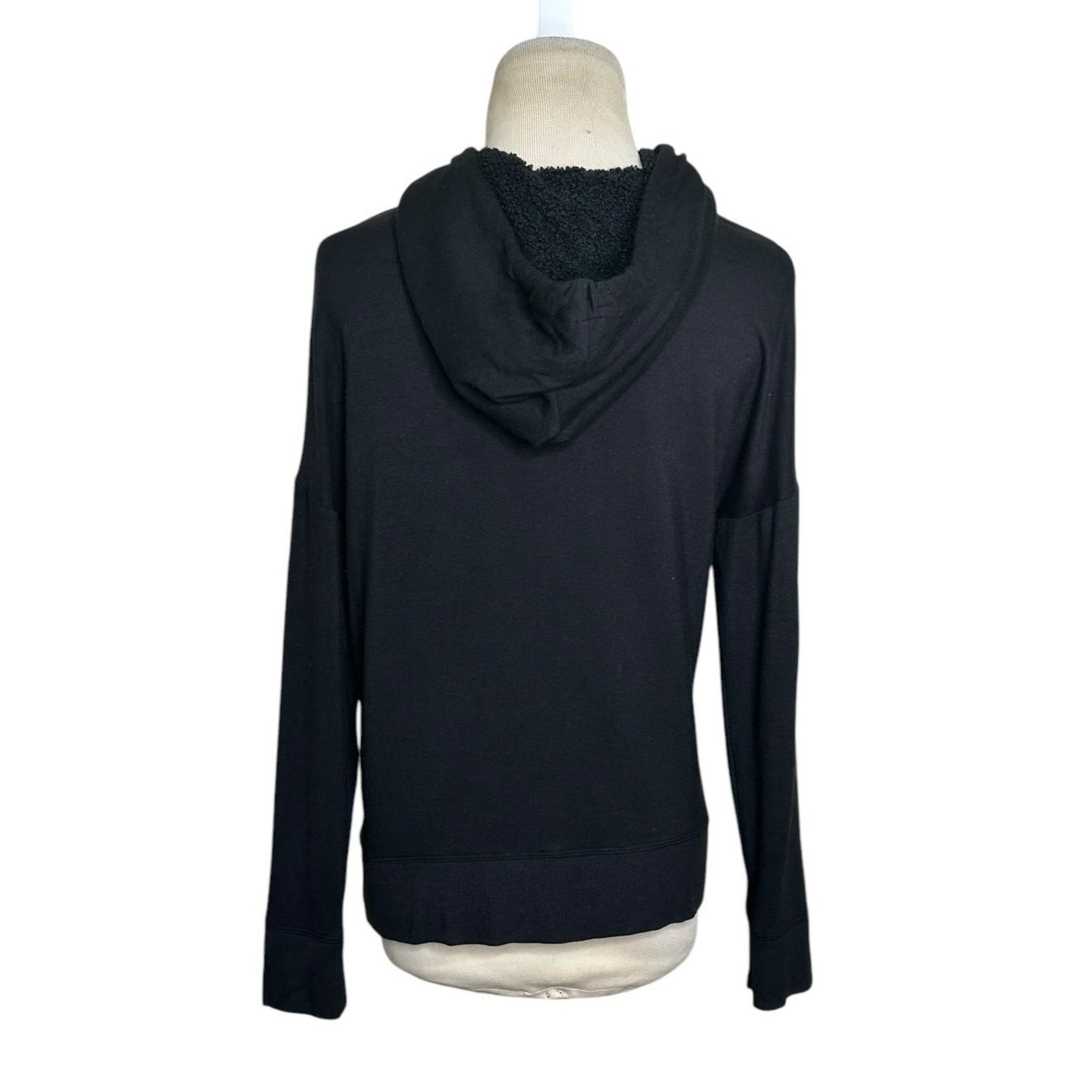 Victoria's Secret Victoria's Secret black sherpa hoodie sweatshirt size XS Size XS / US 0-2 / IT 36-38 - 9 Thumbnail