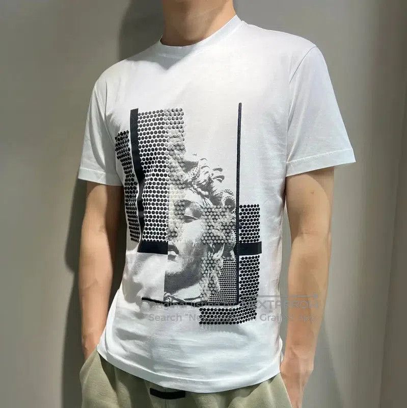 Versace Versace Men's Cotton T-Shirt with Graphic Print . Size US S / EU 44-46 / 1 - 4 Thumbnail