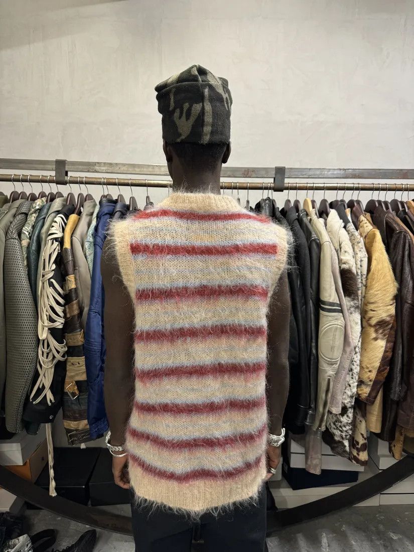 Marni AW2023 Marni Mohair Beige & Burgundy Sleeveless Sweater Size US S / EU 44-46 / 1 - 4 Thumbnail