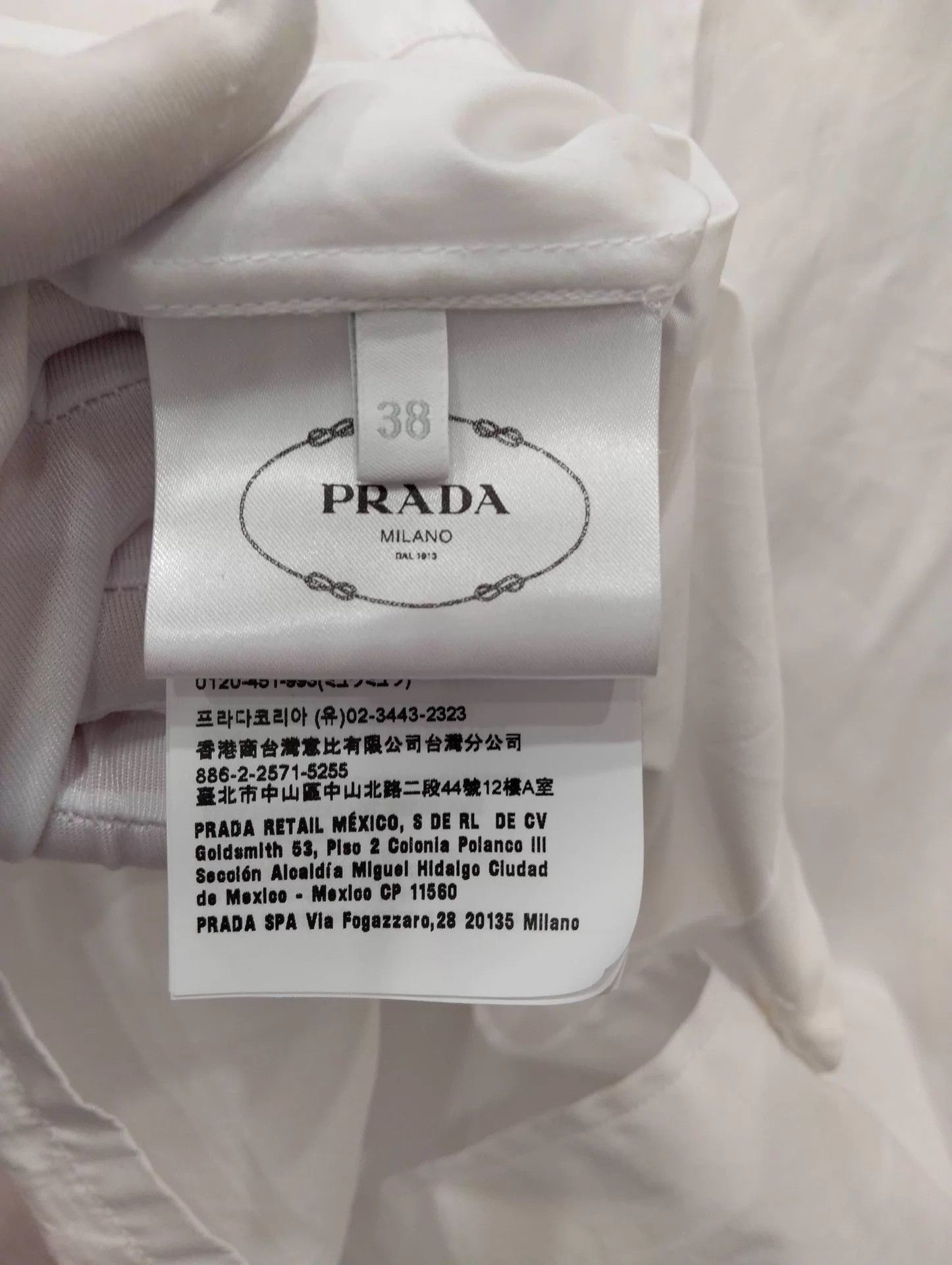 Prada Prada Triangle Logo Pocket White LS Shirt 38 Size US S / EU 44-46 / 1 - 5 Thumbnail