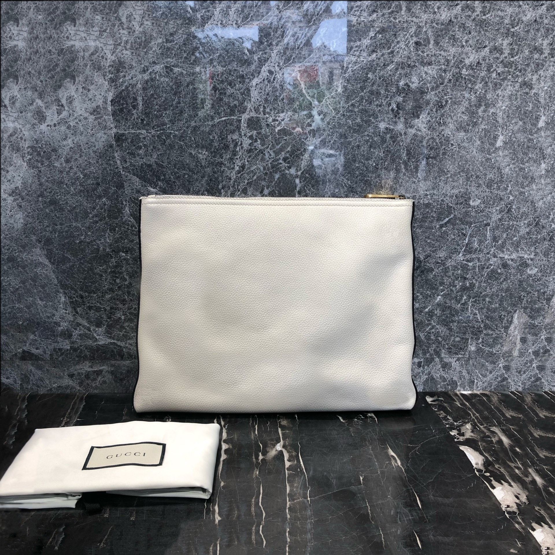Gucci Gucci Graffiti logo classic handbag 2501-Nextarrow Size ONE SIZE - 2 Thumbnail