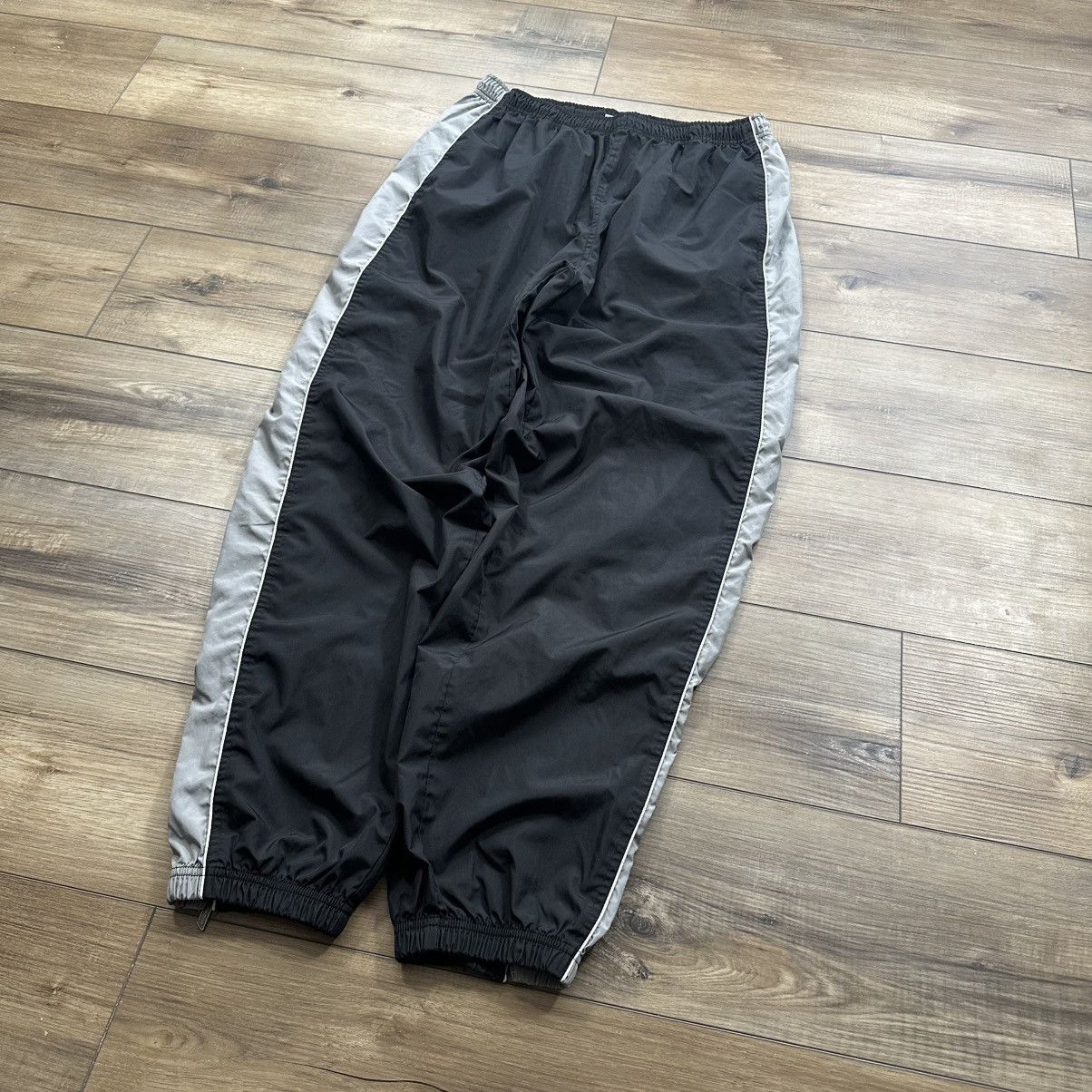 Reebok Vintage 90s Reebok Black and Grey Striped Track Pants Size US 30 / EU 46 - 2 Thumbnail
