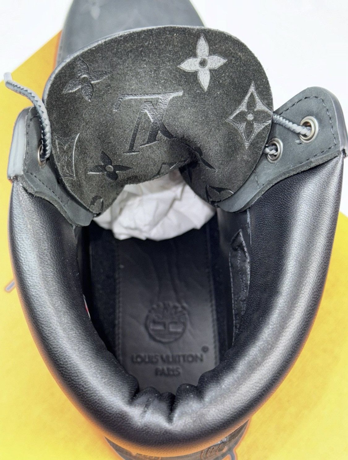 Louis Vuitton × Timberland Louis Vuitton x Timberland Monogram Size US 9 / EU 42 - 14 Thumbnail