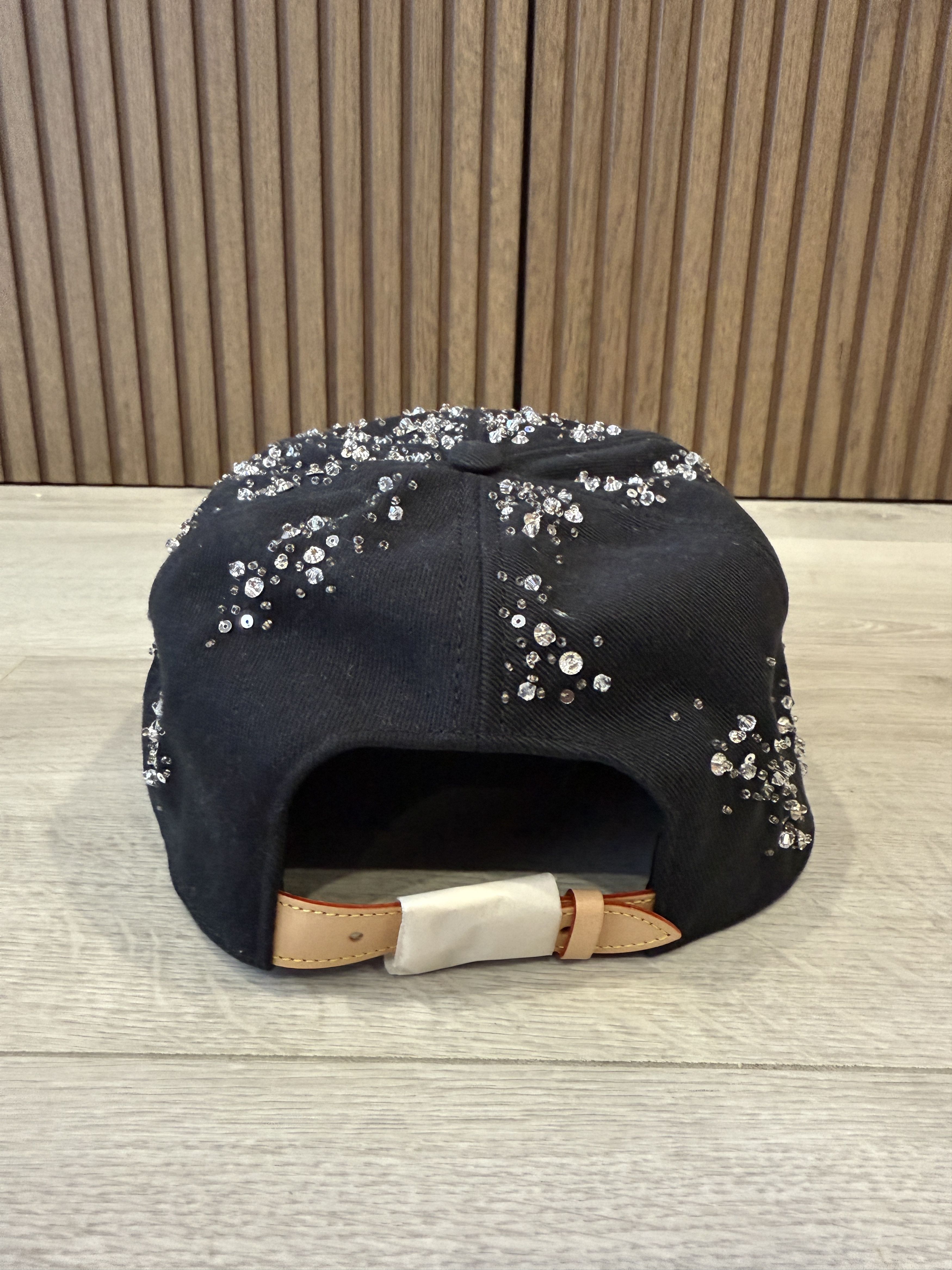 Louis Vuitton Louis Vuitton LV Script Crystals Cap Size ONE SIZE - 5 Thumbnail