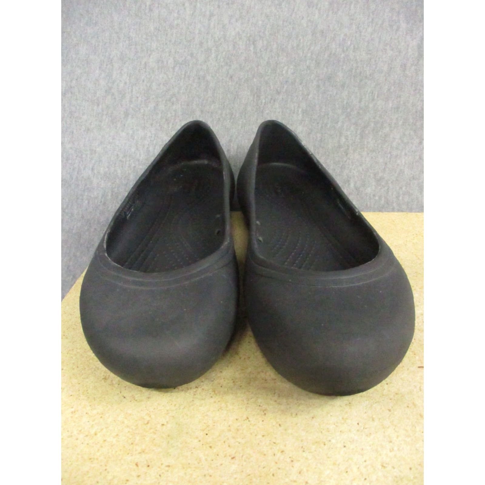 Crocs Crocs Flats Women's Ballet Flat Rubber Comfort Slip On Round Toe Black Shoes Size 6 US / 36 EU / 4 UK Size US 6 / IT 36 - 5 Thumbnail