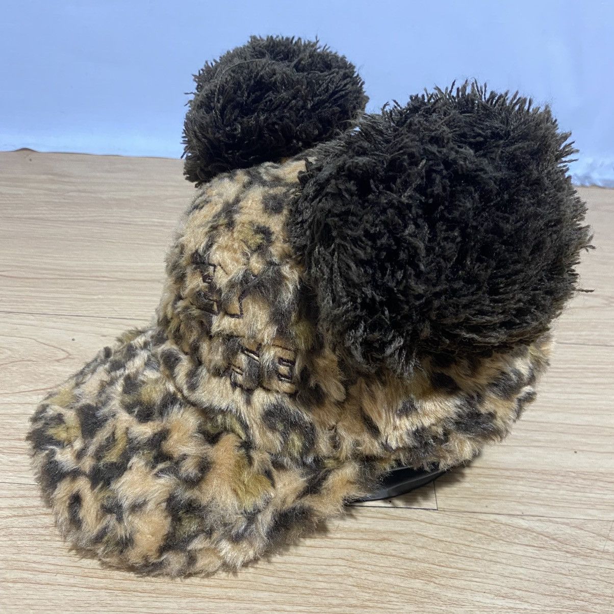 Cartoon Network × Disney 💥LIMITED💥 Mickey Mouse Fan Cap Leopard Pattern Size ONE SIZE - 4 Thumbnail