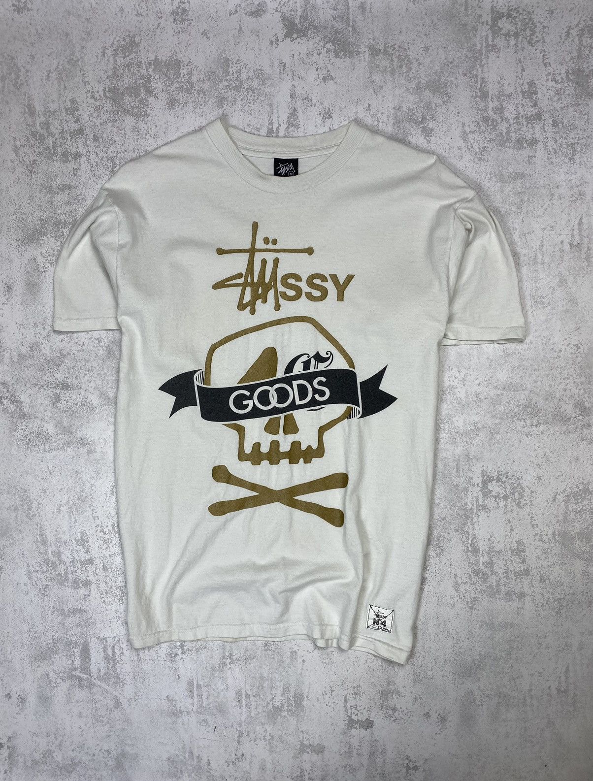 Stussy STUSSY Skull & Bones Goods T-Shirt | Vintage Graphic Tee Size US M / EU 48-50 / 2 - 1 Thumbnail