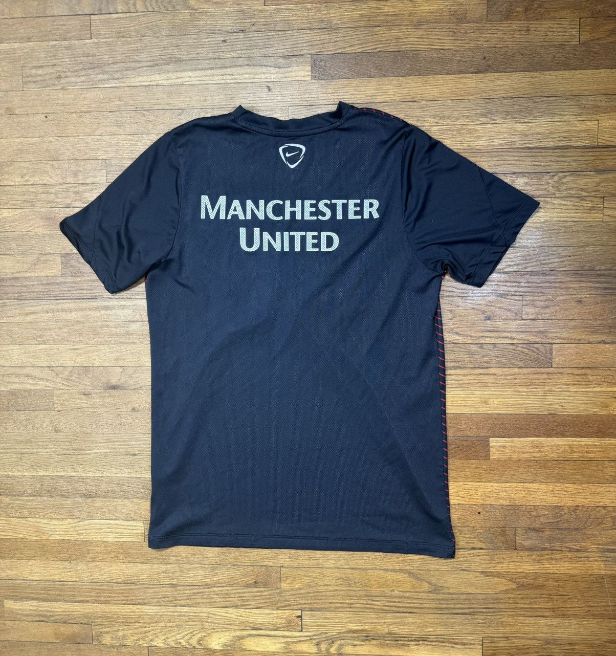 Nike × Vintage MANCHESTER UNITED 2013 2014 PRE MATCH TRAINING JERSEY Size US L / EU 52-54 / 3 - 2 Thumbnail