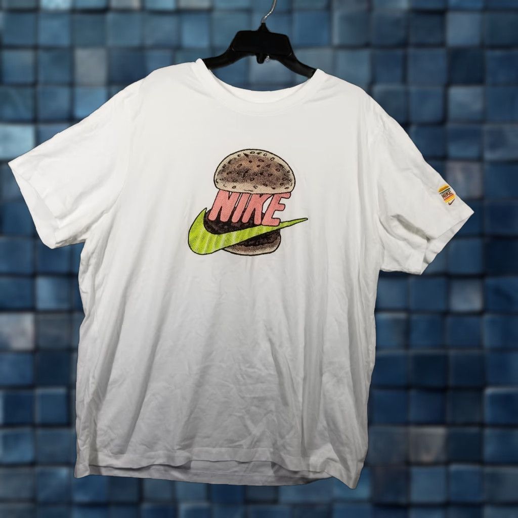 Nike VINTAGE Nike Shirt Mens 2XL White Burger Graphic The Nike Tee DN5169-100 T-Shirt Adult 2XL White Burger Neon Swoosh Mens Size US XXL / EU 58 / 5 - 1 Thumbnail