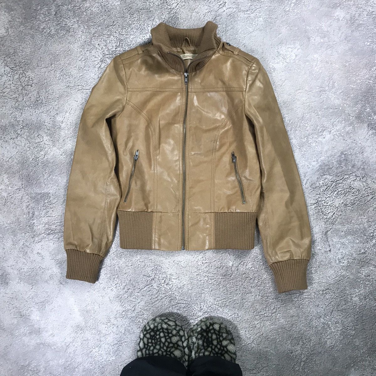 Vintage Vintage Y2K Tan Bomber Jacket Streetwear Japan Worn In M Size M / US 6-8 / IT 42-44 - 1 Thumbnail