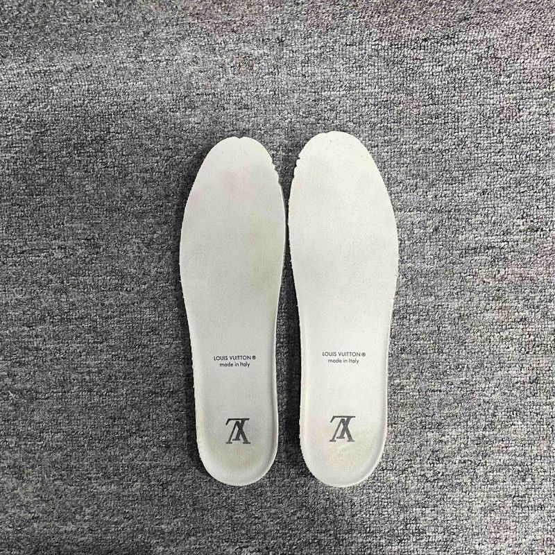 Louis Vuitton Louis Vuitton Trainer Low Top Sneakers in White Yellow - Size US 8 / EU 41 - 6 Thumbnail