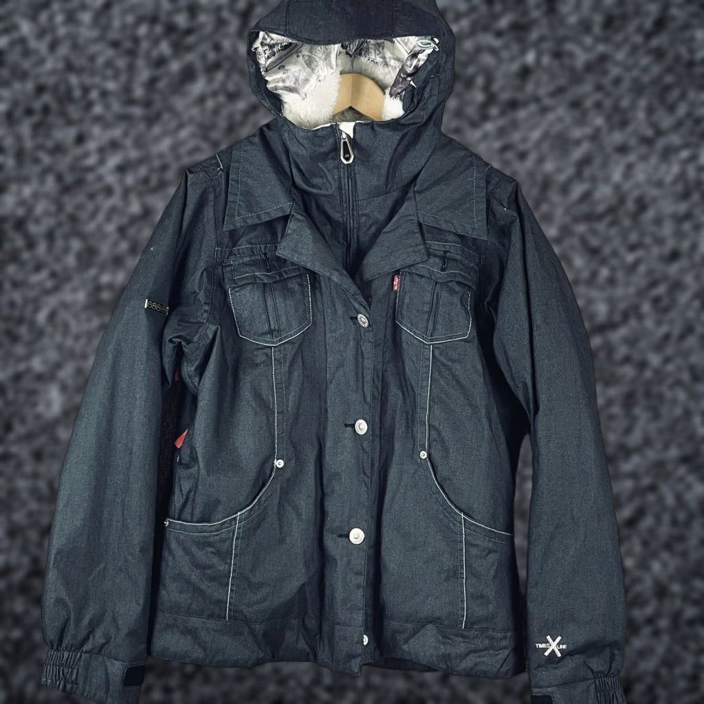 686 VINTAGE 686 x Levi’s Jacket Women’s M Denim Blue Ski Snow Jacket Regular Lined Pockets Logo Akira West R1 Size M / US 6-8 / IT 42-44 - 1 Thumbnail