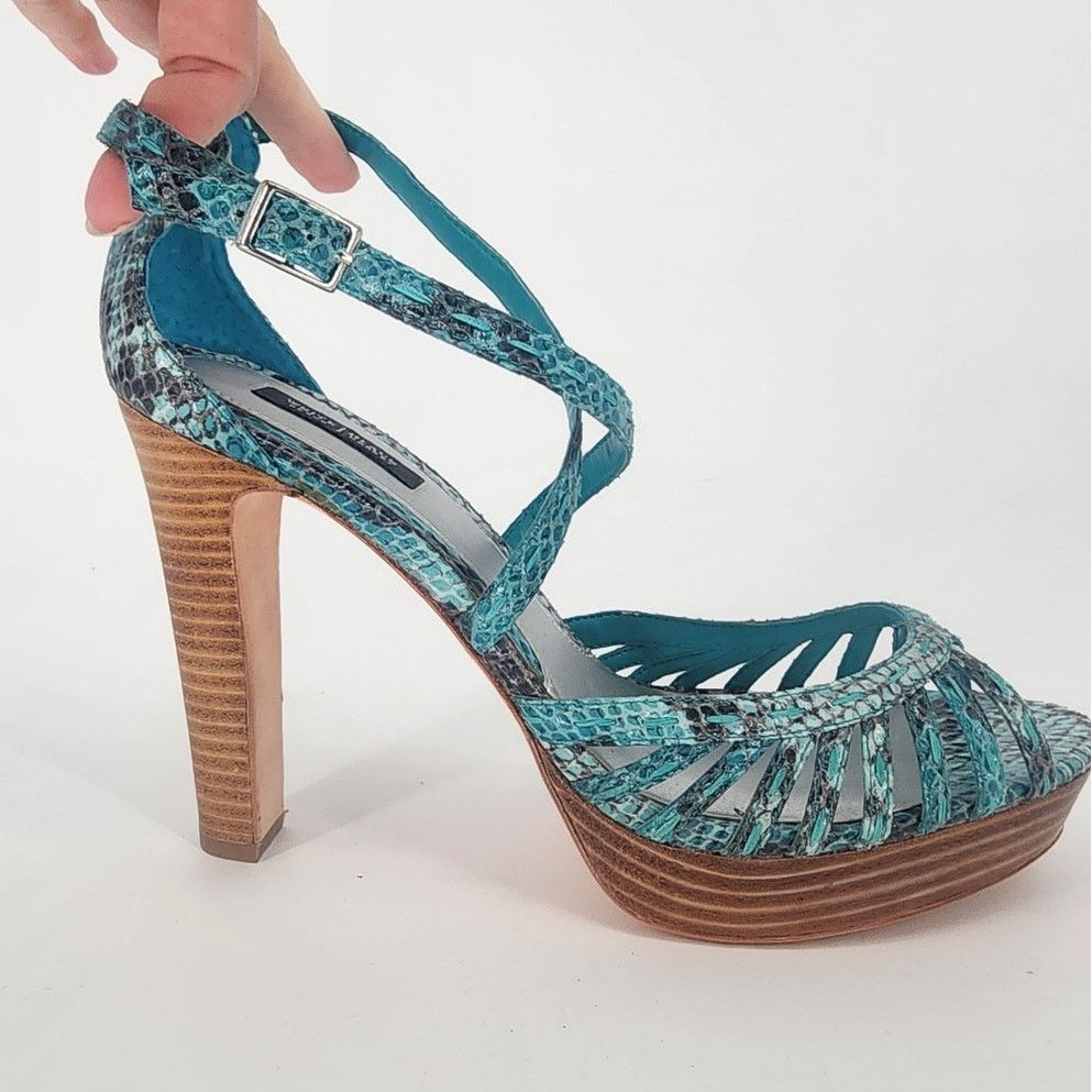 White House Black Market White House Black Market Teal Snakeskin Sandal Women's Sz 10 Size US 10 / IT 40 - 2 Thumbnail