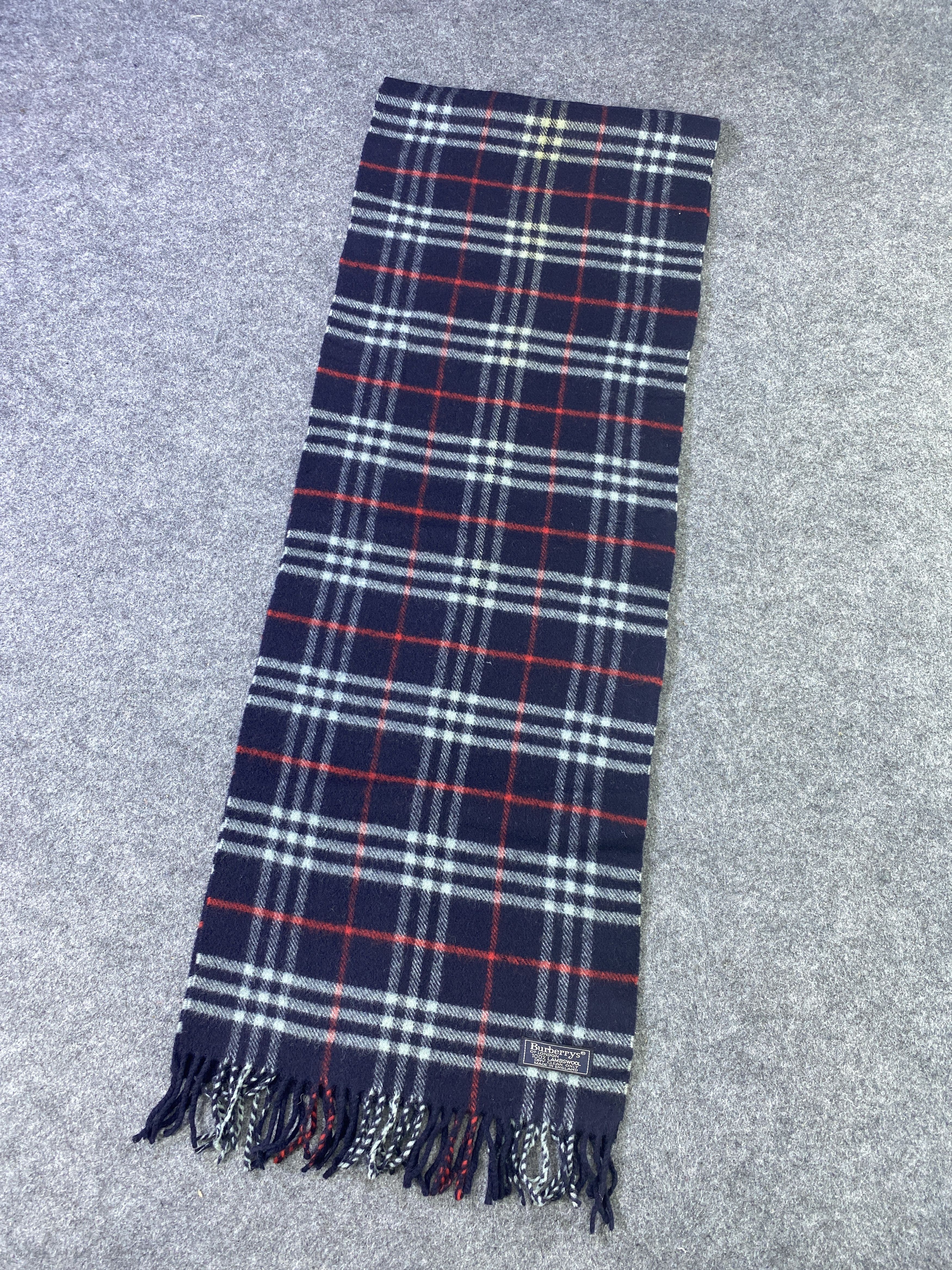 Burberry VINTAGE BURBERRY Scarf / Muffler / Neckwear -T785 Size ONE SIZE - 2 Thumbnail