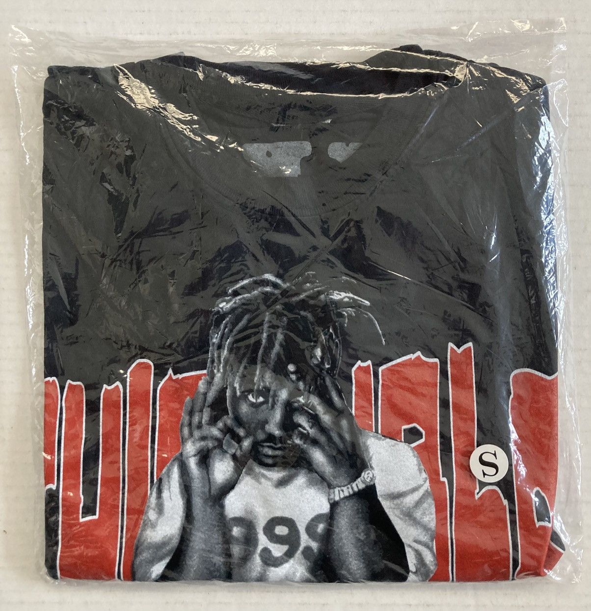 999 Club VLONE JUICE WRLD MAN OF THE YEAR SHIRT 999 CLUB RAP HIP HOP Size US S / EU 44-46 / 1 - 1 Thumbnail