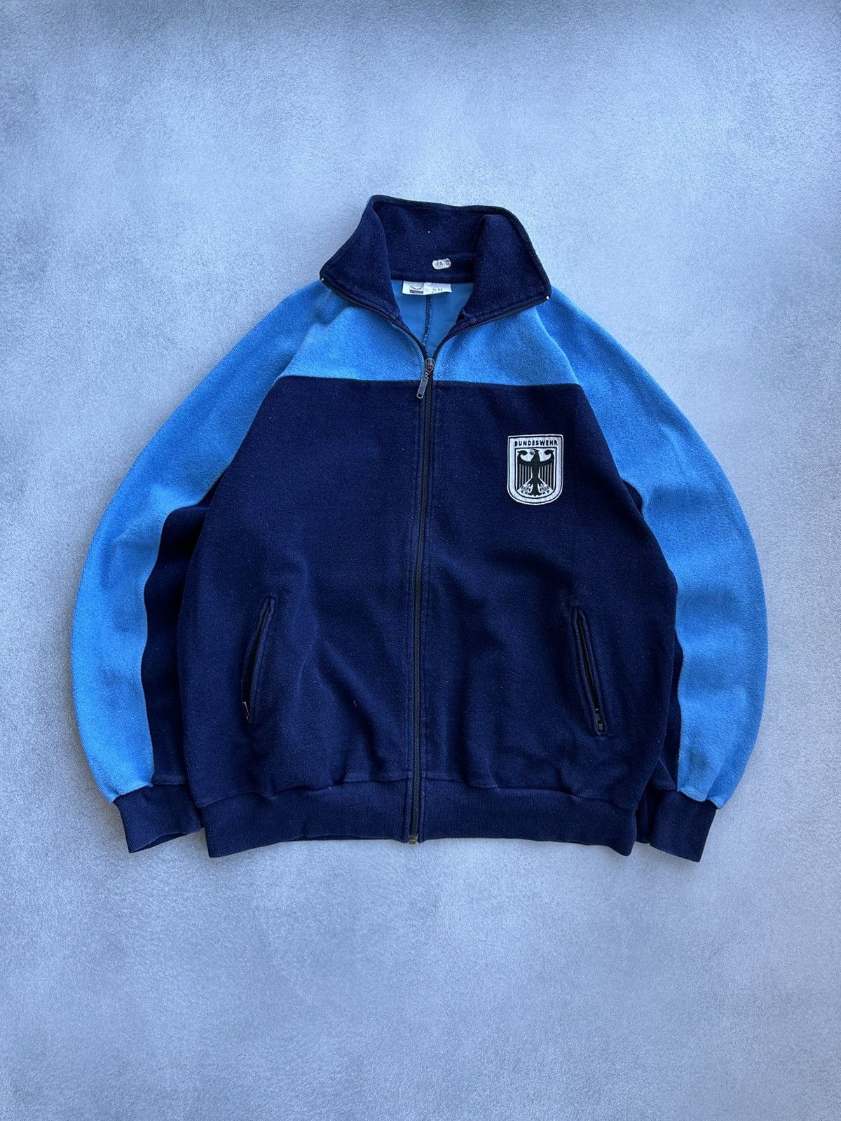 Vintage Vintage Trigema Bundeswehr Germany 90s Military Track Jacket Size US M / EU 48-50 / 2 - 1 Thumbnail