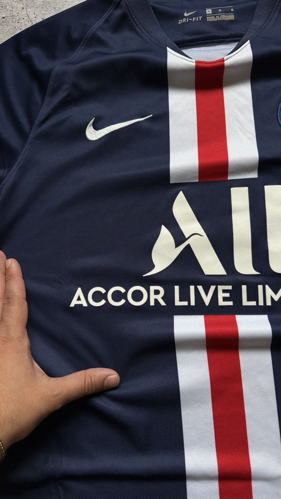 Nike 2019/20 Nike Paris Saint Germain PSG Soccer Jersey Size US M / EU 48-50 / 2 - 6 Thumbnail