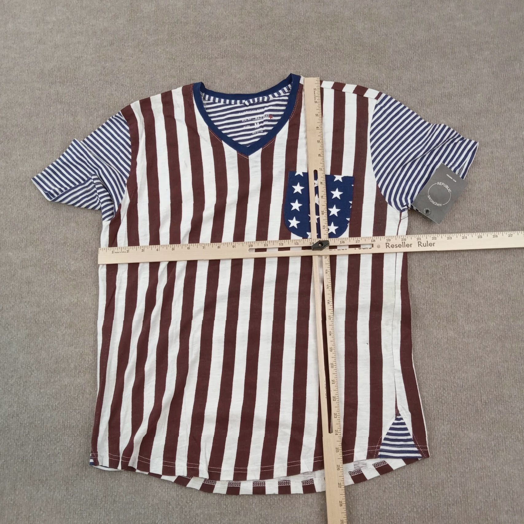 Vintage American Republic T-Shirt Mens Medium Red White Blue Short Sleeve Flag V-Neck Size US M / EU 48-50 / 2 - 2 Thumbnail