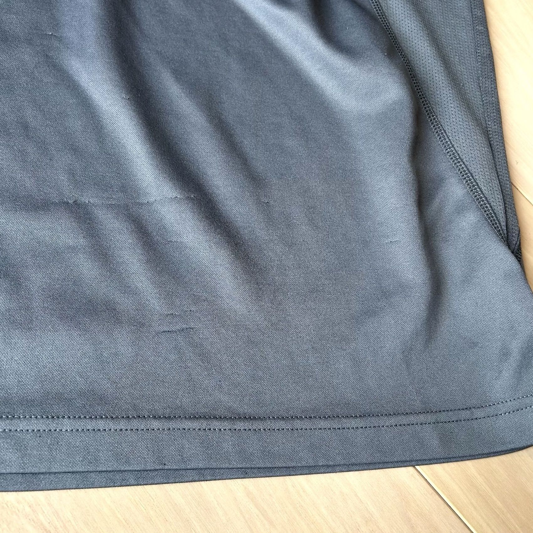 Nike Nike Essentials Center Swoosh Performance Shirt Gray 2XL Mens Short Sleeve Polyester Distressed 2000s Vintage Nike Shirt Size US XXL / EU 58 / 5 - 2 Thumbnail