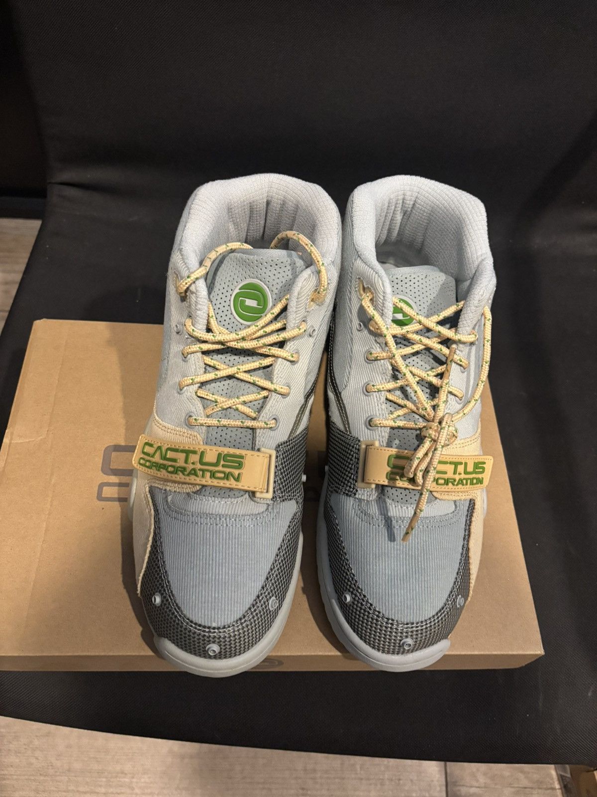 Nike × Travis Scott NIKE AIR TRAINER GRAY HAZE 1 TRAVIS Size US 9.5 / EU 42-43 - 2 Thumbnail
