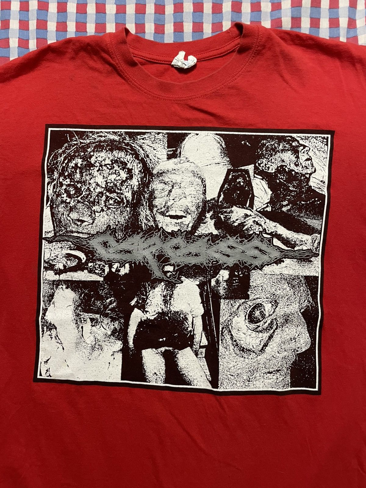 Other Vintage 2016 Carcass One foot in the grave tour shirt Size US L / EU 52-54 / 3 - 2 Thumbnail