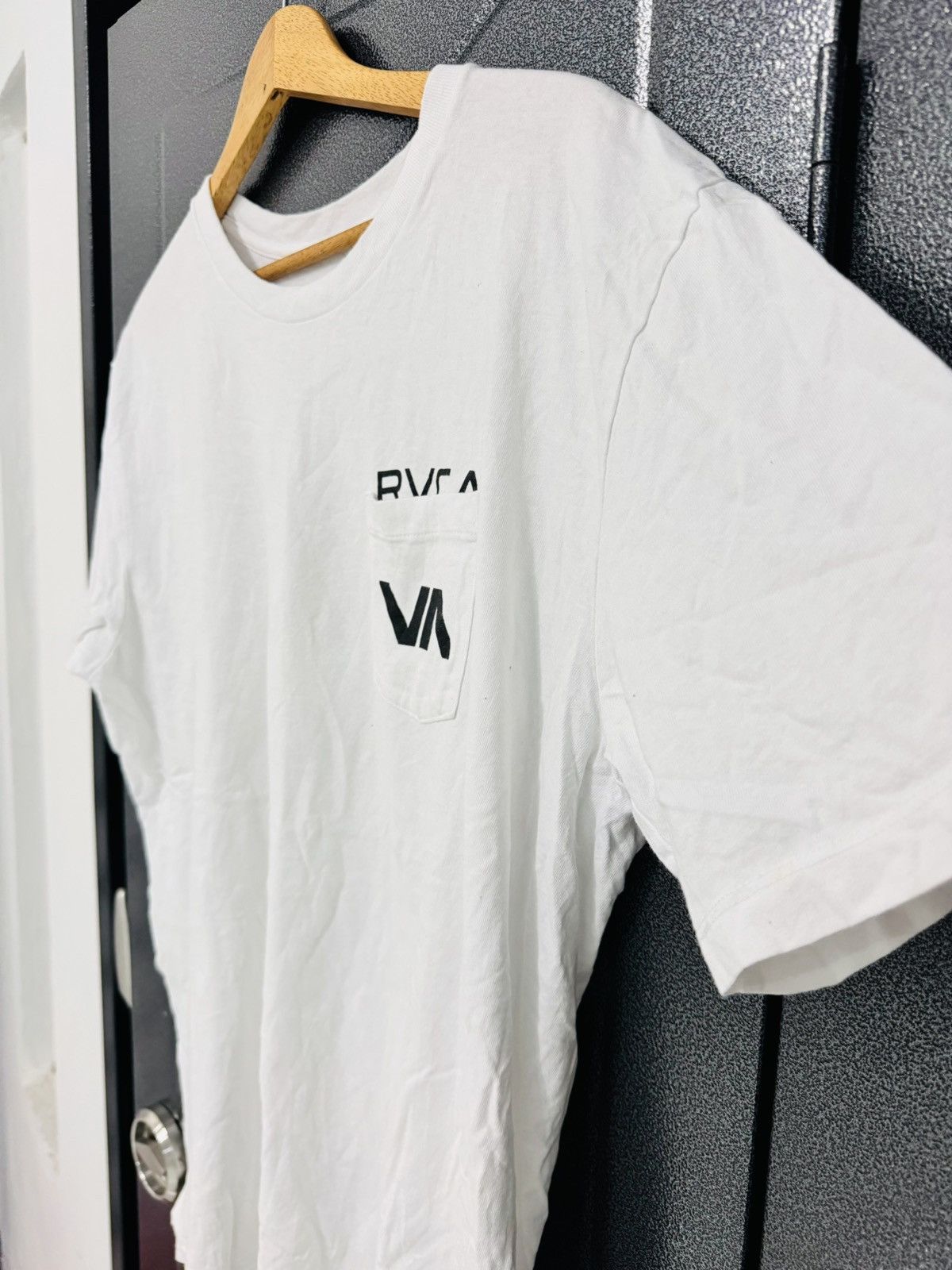 RVCA RVCA Tee Small Pocket Tee Size US M / EU 48-50 / 2 - 3 Thumbnail