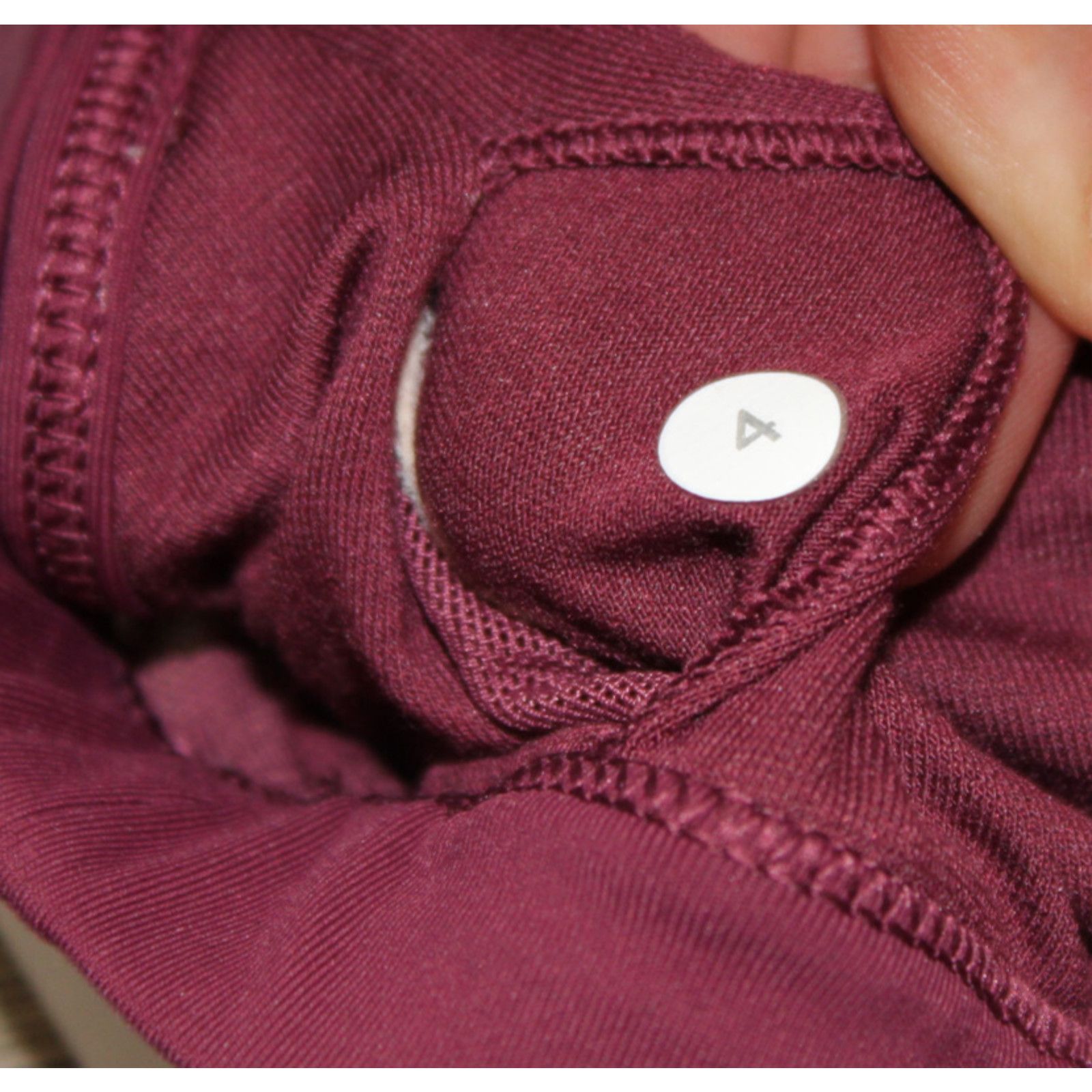 Lululemon Lululemon Make A Move Breathable Bra Red Grape Run Sz 4 $54 Size S / US 4 / IT 40 - 6 Thumbnail