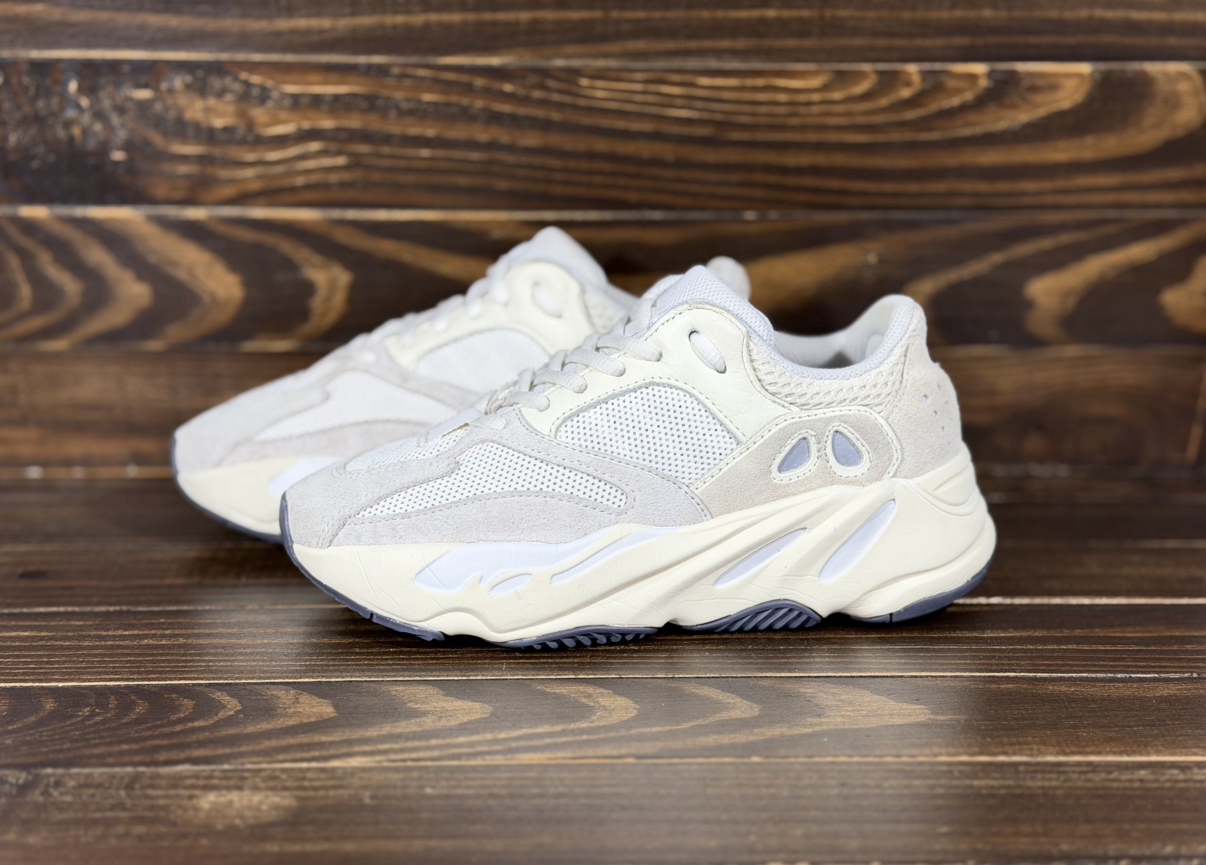 Adidas ADIDAS Yeezy Boost 700 "Analog" Men's/Kids Sneakers Size US 5 / EU 37 - 6 Thumbnail