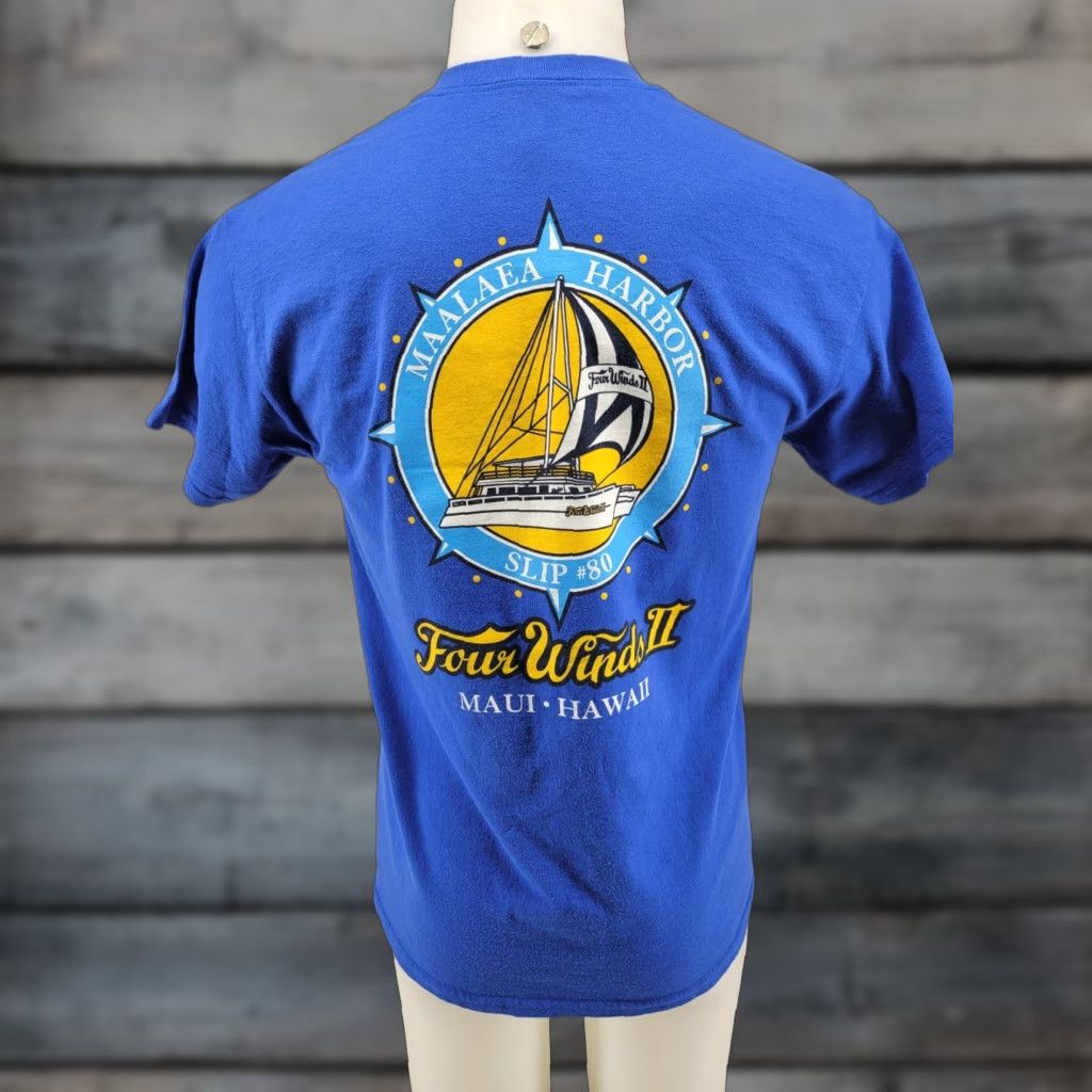 Gildan Gildan Four Winds 2 Maui Hawaii Men’s Short Sleeve Shirt M Blue Maalaea Harbor Shirt Mens Blue Beach 90s Size US M / EU 48-50 / 2 - 1 Thumbnail