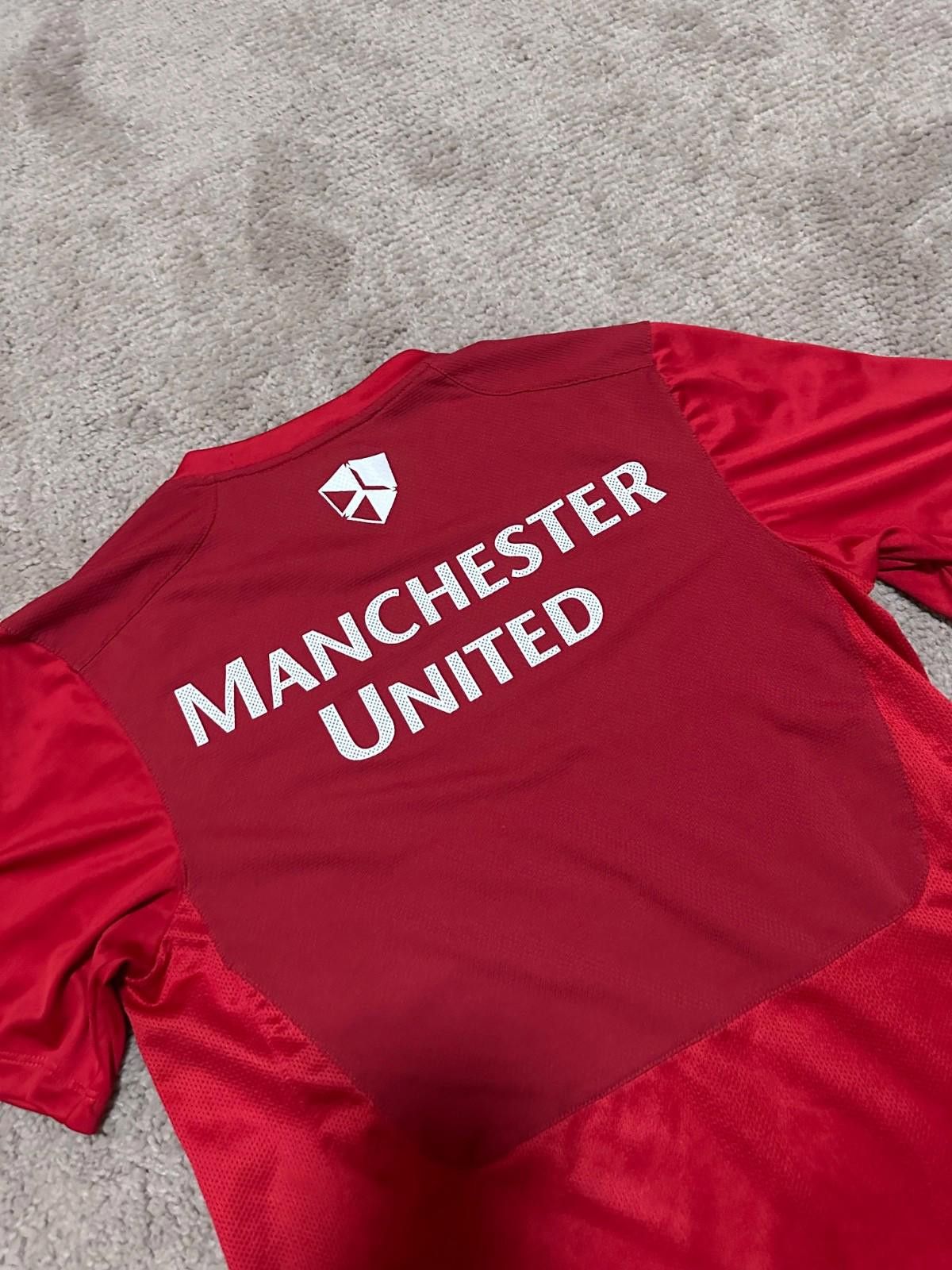 Nike MANCHESTER UNITED 2013/14 PREMATCH TRAINING FOOTBALL SHIRT Size US XL / EU 56 / 4 - 8 Thumbnail