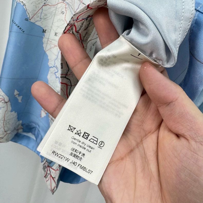 Louis Vuitton Louis Vuitton Marine Series Blue and White Full Print Silk Size XS / US 0-2 / IT 36-38 - 7 Thumbnail