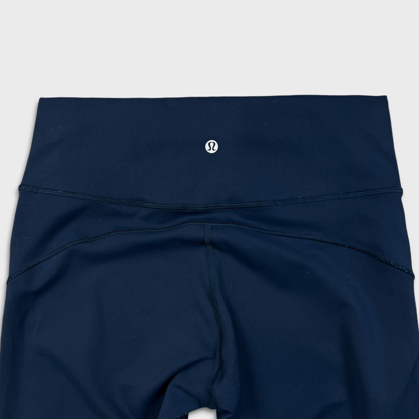Lululemon Lululemon In Movement Crop PantsHigh Rise Everlux 19 Legging Size 32" / US 10 / IT 46 - 6 Thumbnail